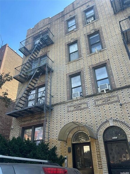 More Photos Of 9926 41st Ave, Corona Apartments For Sale