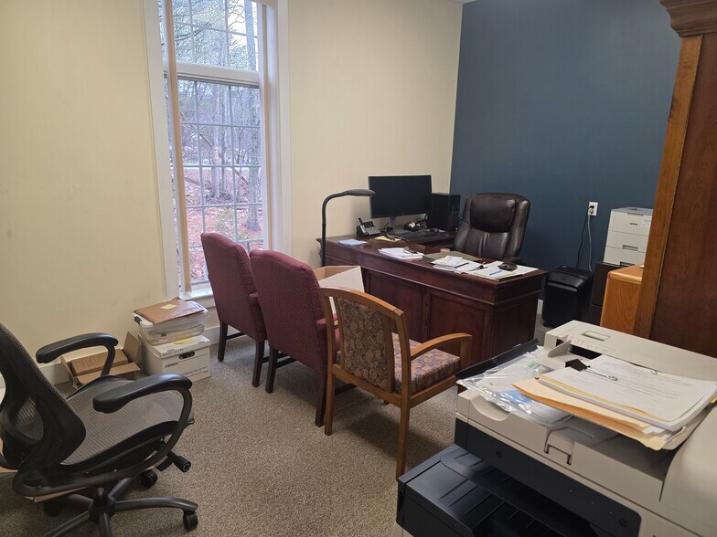 More Photos Of 477 Commercial St, Rockport Office For Sale