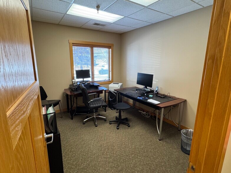 More Photos Of 2097 County Road D E, Maplewood Office For Lease