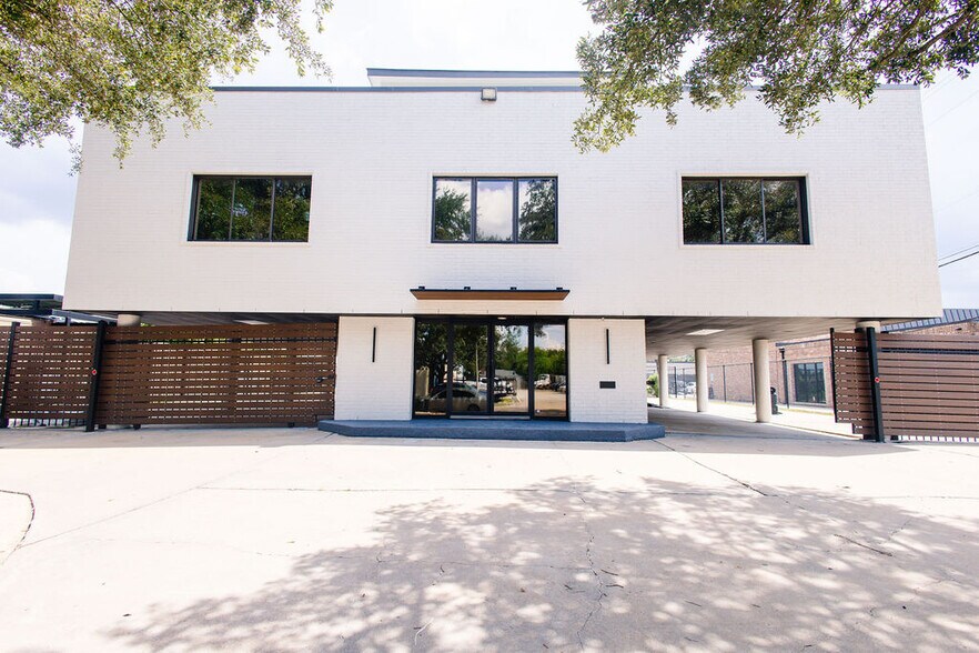 More Photos Of 8225 Westglen Dr, Houston Office For Sale