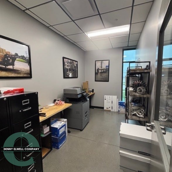 More Photos Of 1545 Blue Sky Blvd-Building 1, Huxley Warehouse For Lease