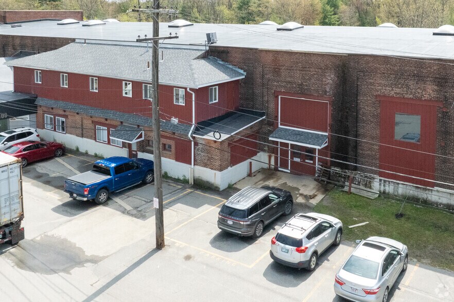 More Photos Of 1400 Iron Horse Park, North Billerica Warehouse For Lease