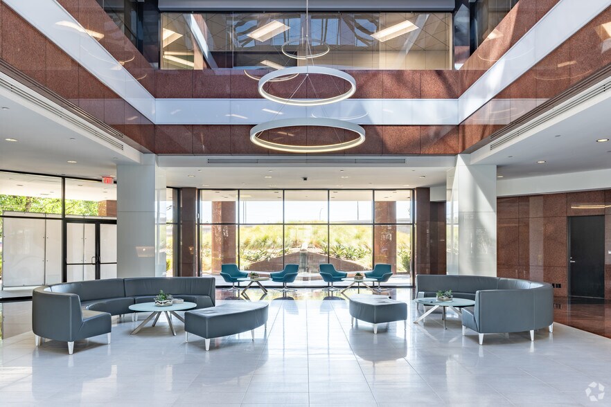 More Photos Of 5 Hutton Centre Dr, Santa Ana Office For Lease