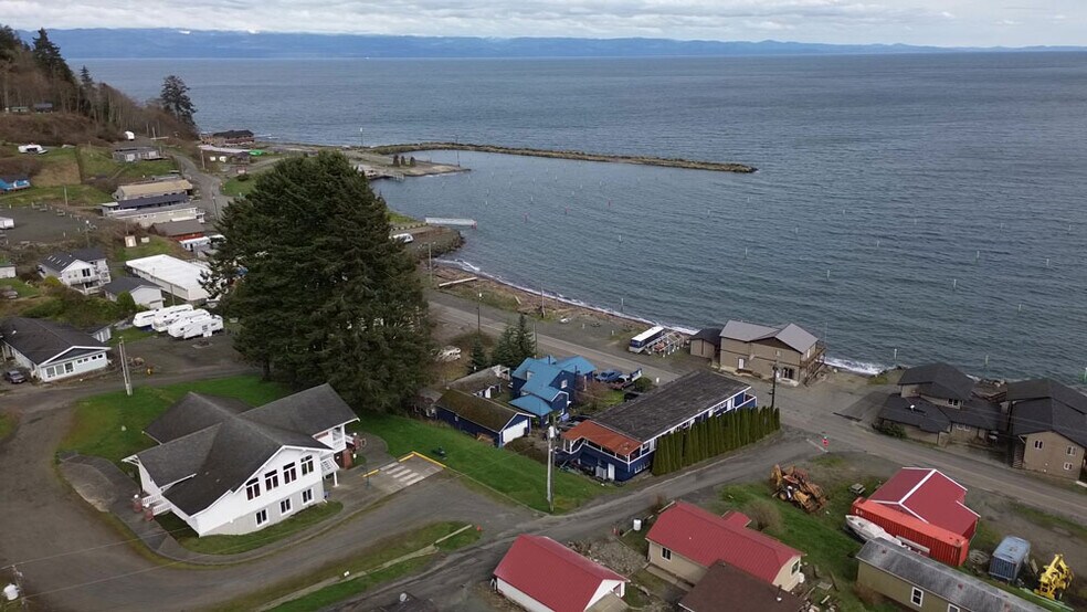 More Photos Of 291 Front St, Sekiu Hotel For Sale