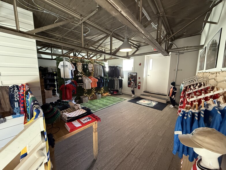 More Photos Of 65 Hanover St, Portland Warehouse For Lease