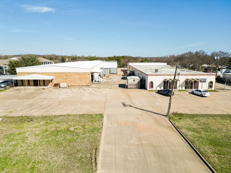 More Photos Of 1630 N Interstate 35 E, Lancaster Flex For Sale