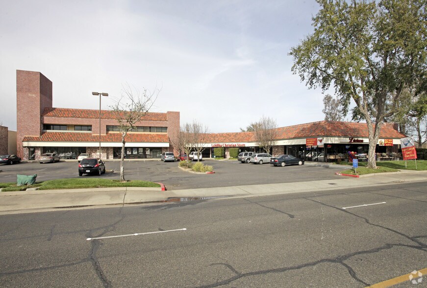 Primary Photo Of 2617-2667 Alta Arden Expy, Sacramento Unknown For Lease