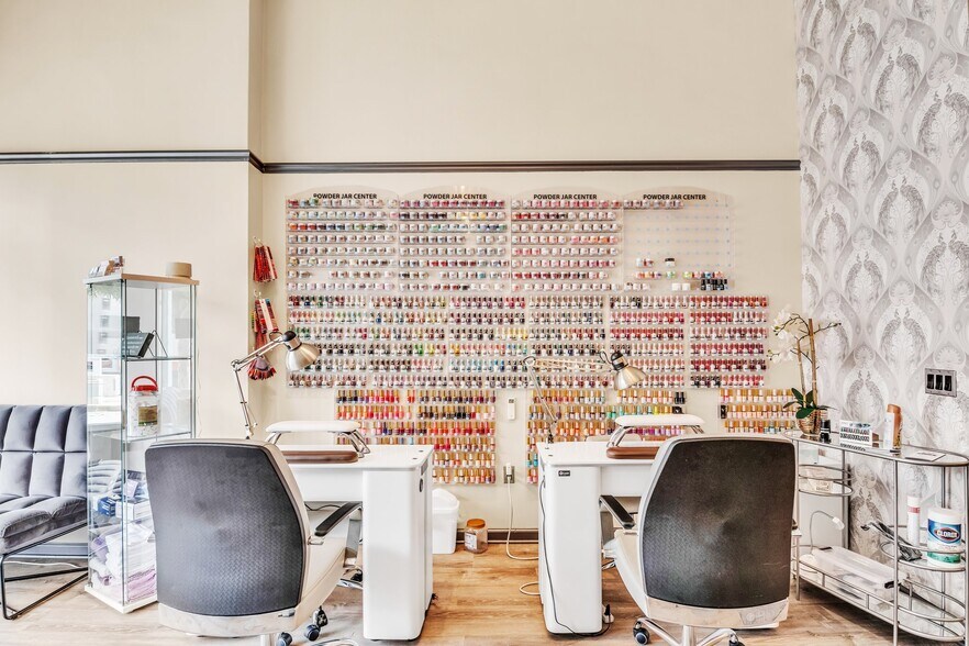 More Photos Of 1211 Church St, San Francisco Storefront Retail Residential For Lease