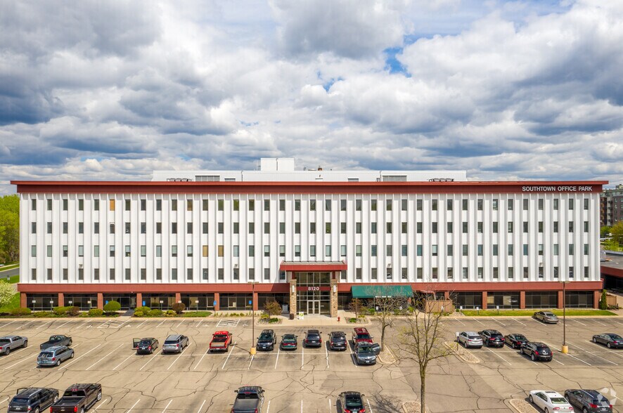 More Photos Of 8100-8120 Penn Ave S, Bloomington Office For Sale