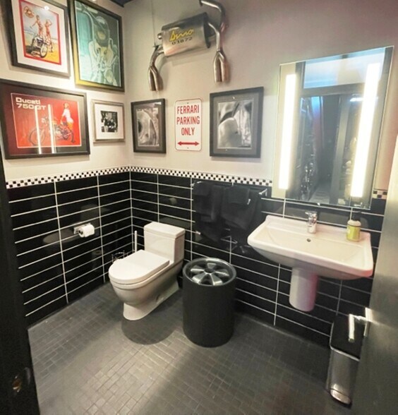 More Photos Of 940 McKinley Pky, Delano Light Manufacturing For Sale