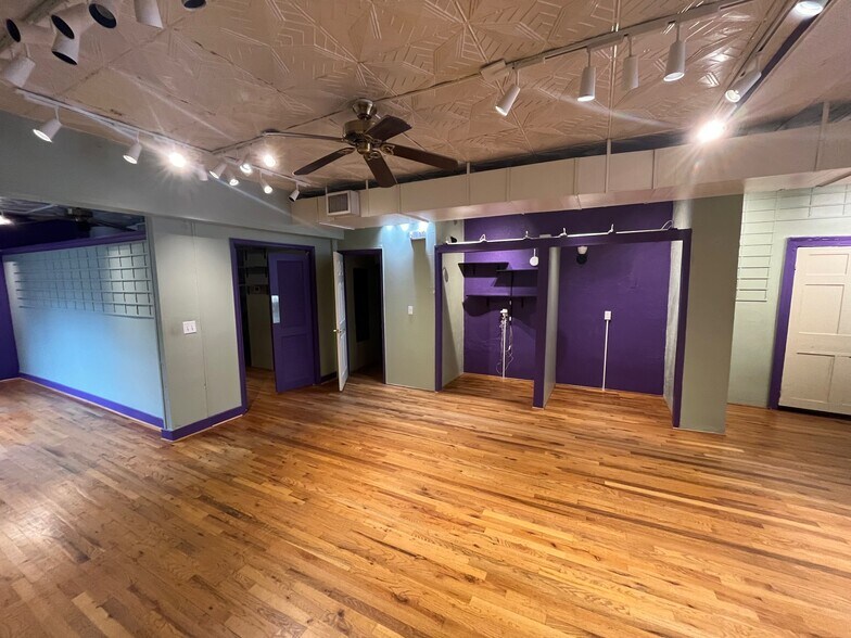 More Photos Of 721 Caroline St, Fredericksburg Storefront For Lease