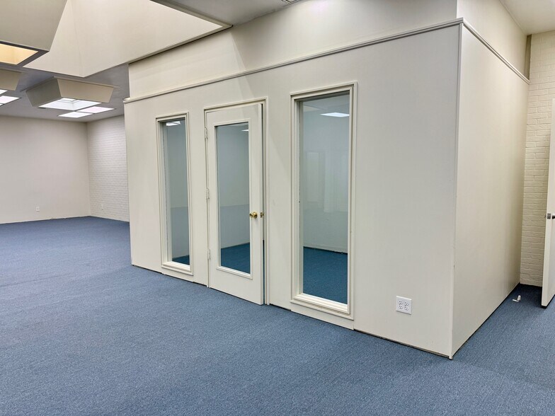 More Photos Of 414 N Air Depot Blvd, Midwest City Office For Lease