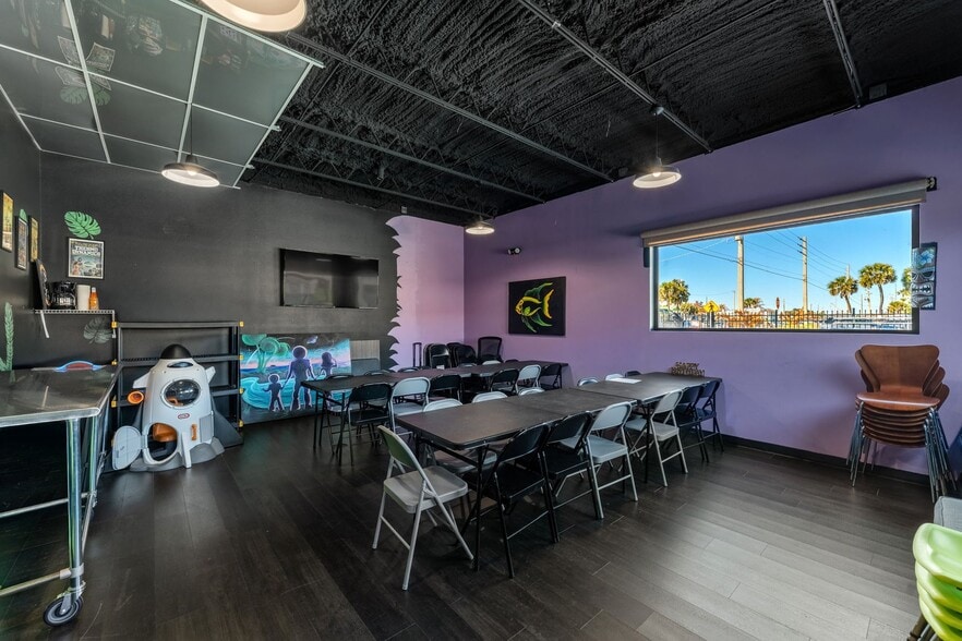 More Photos Of 101 N Atlantic Ave, Cocoa Beach General Retail For Sale