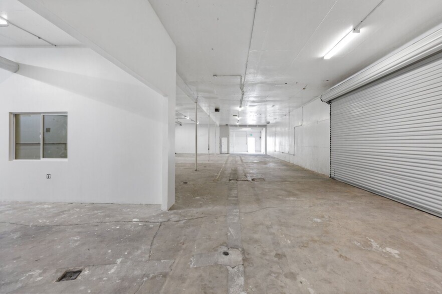 More Photos Of 11285 Goss St, Sun Valley Warehouse For Sale