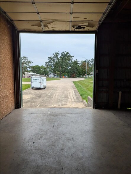 More Photos Of 777-779 Windsor Rd, Charleston Warehouse For Sale