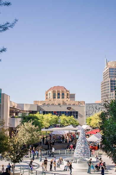 More Photos Of 1 E Washington St, Phoenix Office For Lease