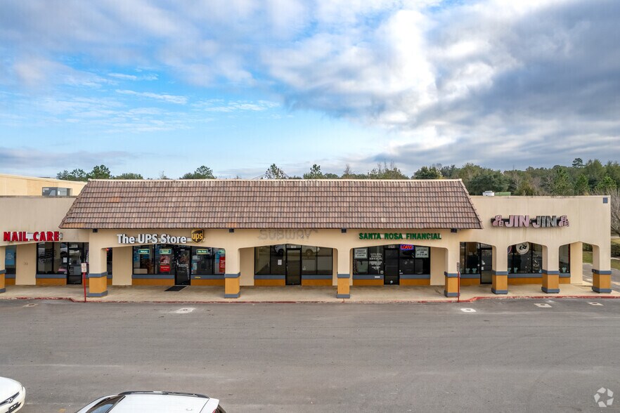 More Photos Of 6209 US-90, Milton Supermarket For Lease