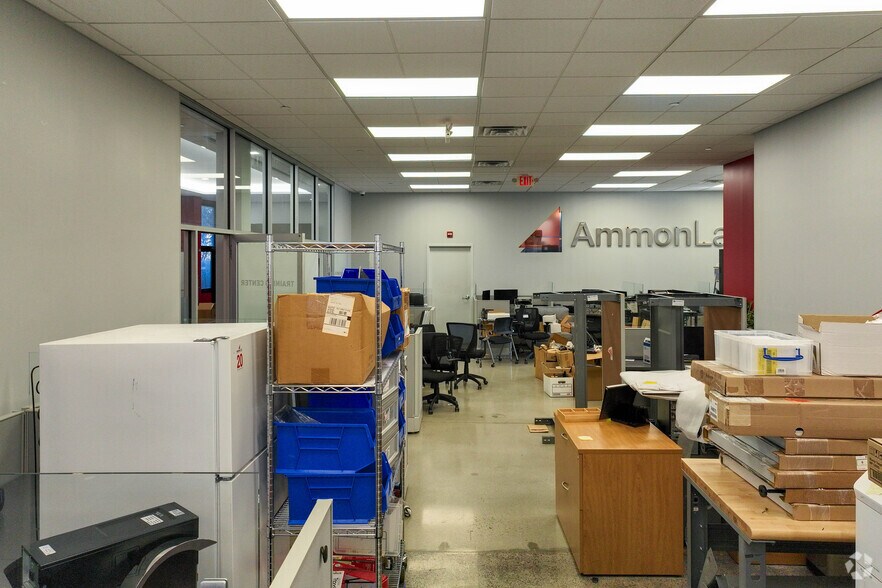 More Photos Of 35 E Blancke St, Linden Medical For Lease