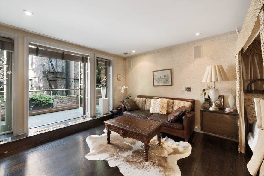 More Photos Of 321 E 84th St, New York Apartments For Sale