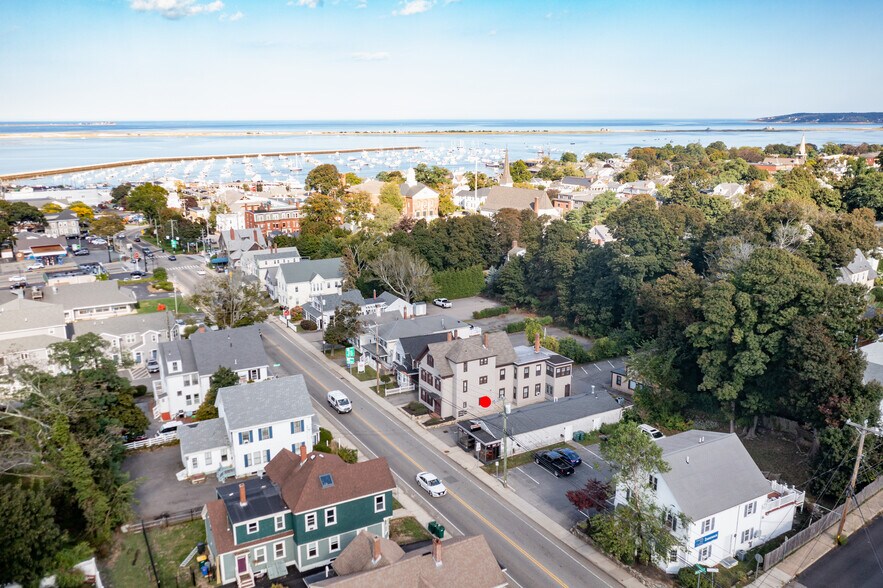 More Photos Of 24 Samoset St, Plymouth Freestanding For Sale
