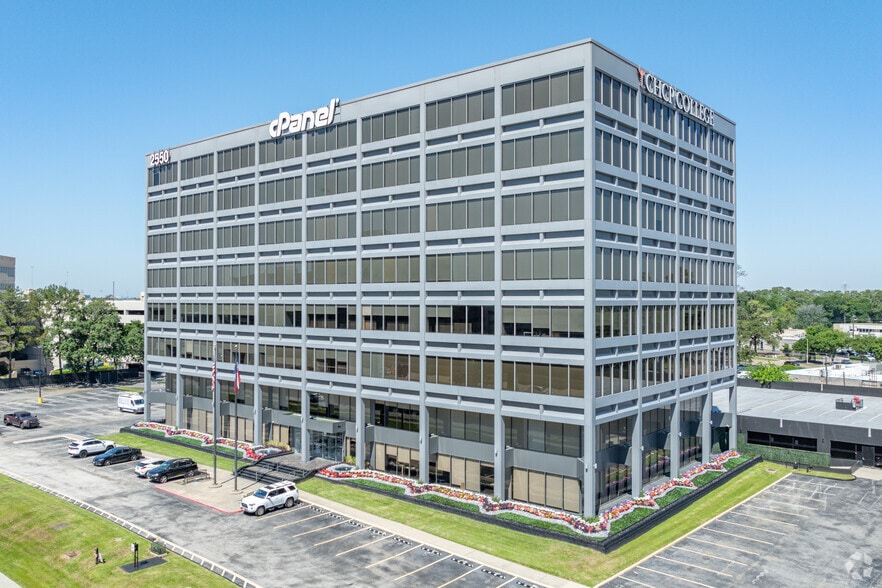 Primary Photo Of 2550 N Loop Fwy W, Houston Office For Lease