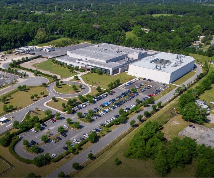 Primary Photo Of 13200 Nano Ct, Alachua Manufacturing For Sale