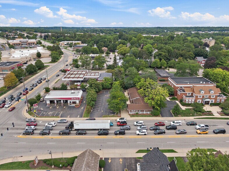 More Photos Of 712 W Main St, West Dundee Medical For Sale
