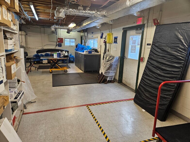 More Photos Of 240 Meriden Rd, Lebanon Flex For Sale