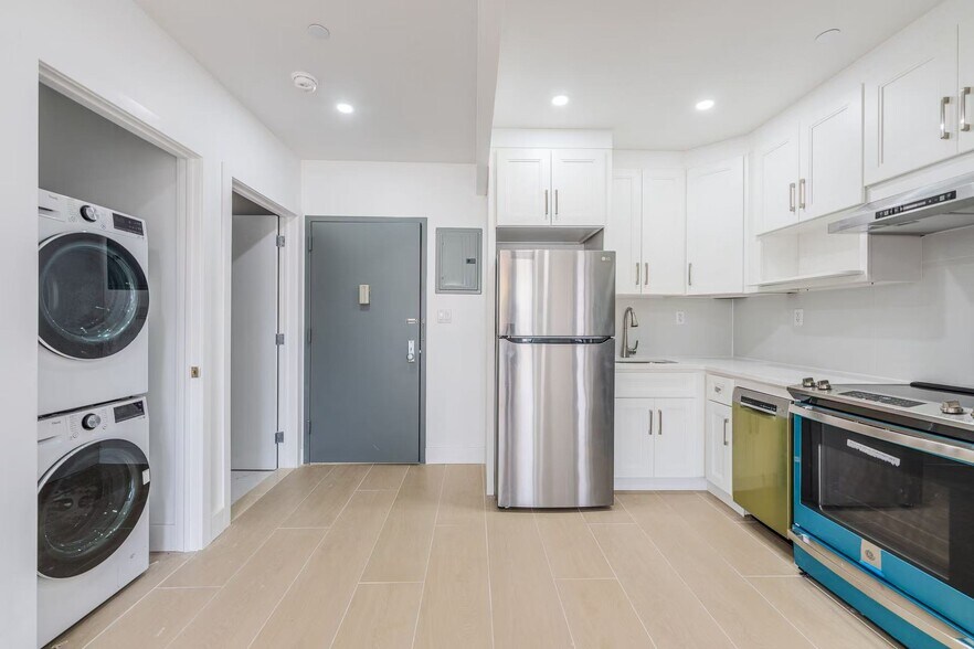 More Photos Of 16502 Sanford Ave, Flushing Apartments For Sale