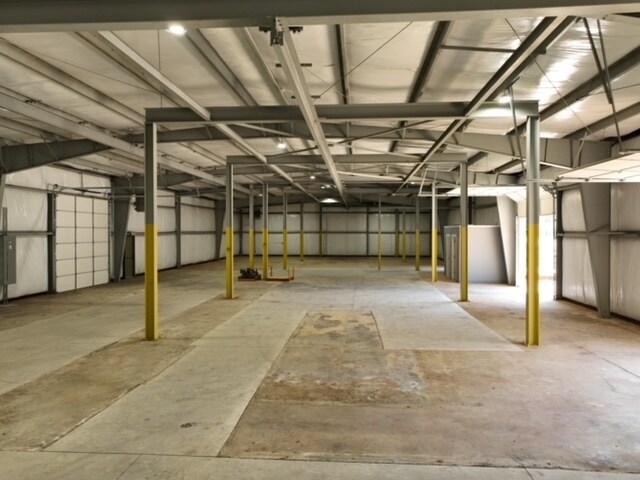 More Photos Of 255 Henderson St, Gaffney Light Distribution For Lease