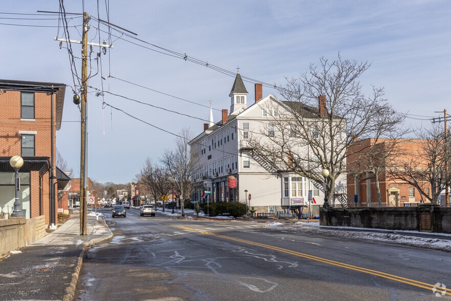 More Photos Of 100 Main St, Maynard General Retail For Lease