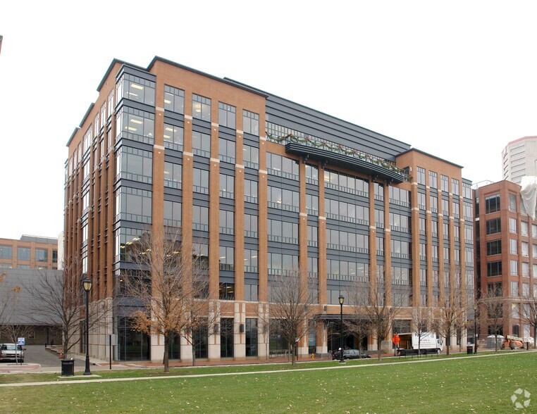 More Photos Of 250 West St, Columbus Office For Lease