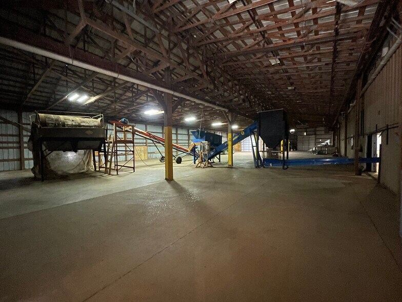 More Photos Of 134 Roger Thomas Rd, Cadiz Warehouse For Sale