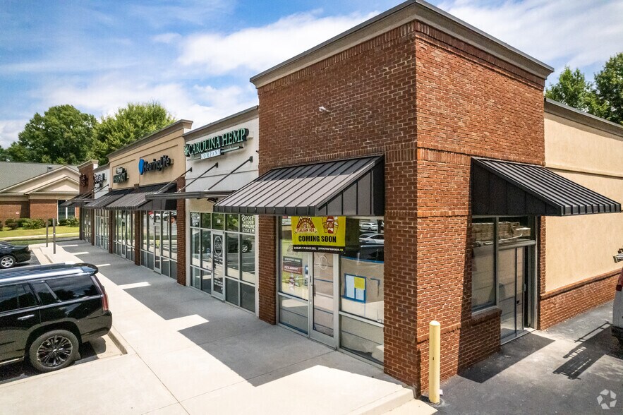 More Photos Of 4585 S Cobb Dr, Smyrna Freestanding For Lease