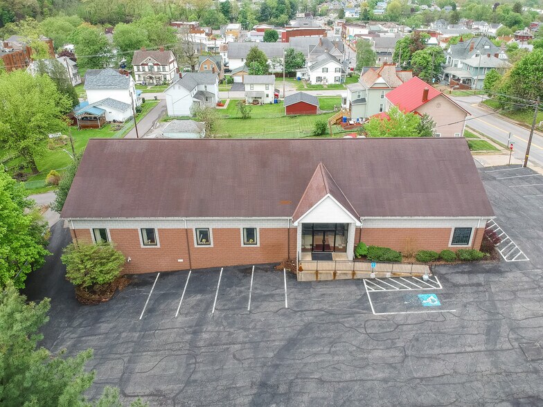 More Photos Of 426 E Main St, Evans City Religious Facility For Sale