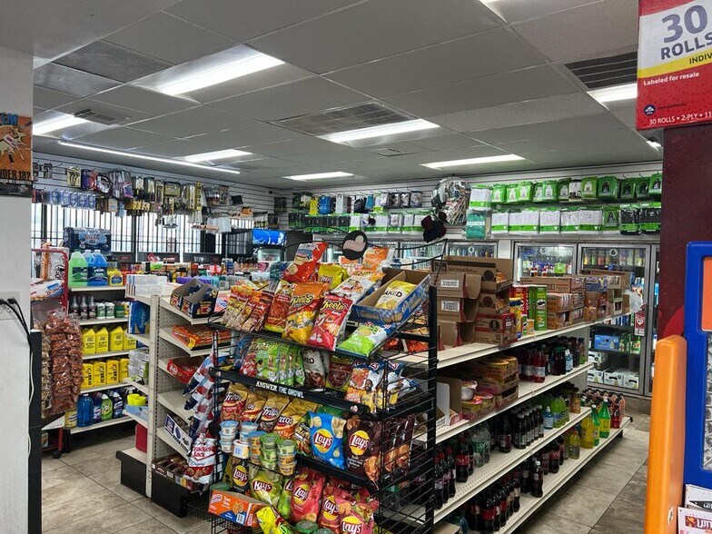 More Photos Of 1217 Uvalde Rd, Houston Service Station For Sale