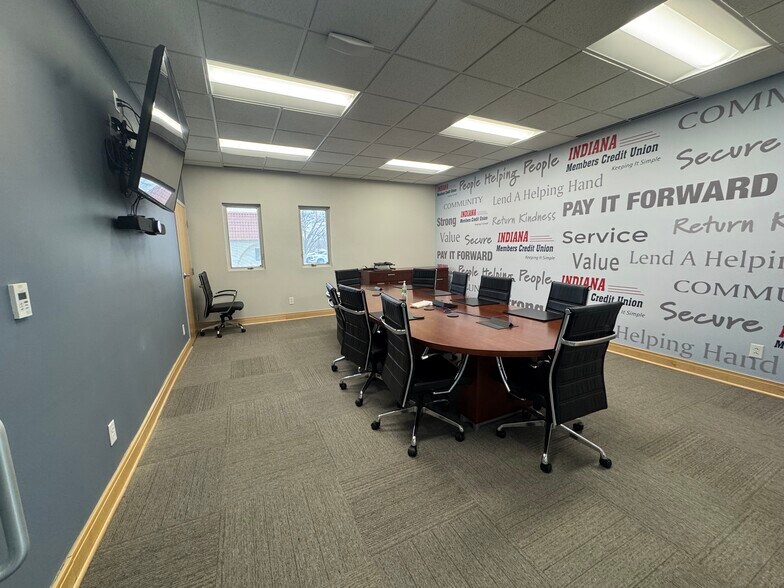 More Photos Of , Indianapolis Office For Sale