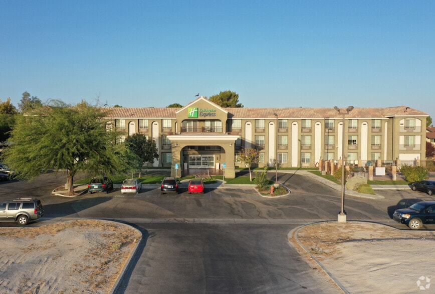 More Photos Of 43719 17th St W, Lancaster Hotel For Sale