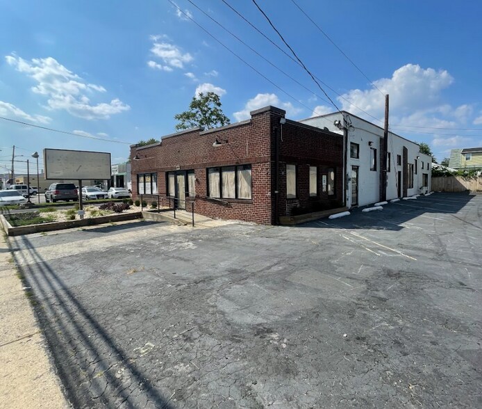Primary Photo Of 7513-7519 Maple Ave, Pennsauken Restaurant For Lease