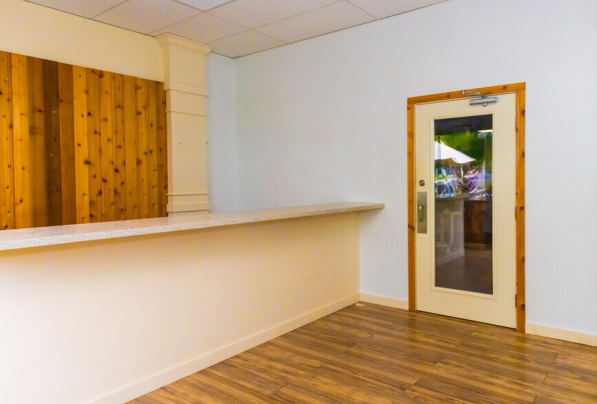 More Photos Of 75-5699 Kopiko St, Kailua Kona Freestanding For Lease