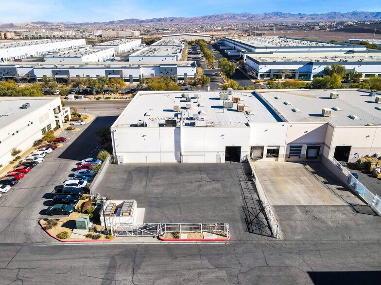 More Photos Of 7511 Eastgate Rd, Henderson Warehouse For Sale