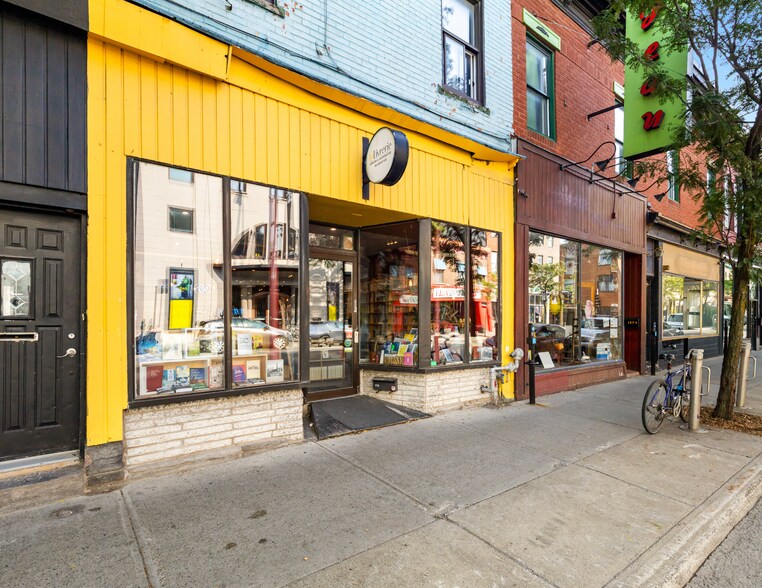 Primary Photo Of 1376 Rue Ontario E, Montréal Storefront Retail Residential For Lease