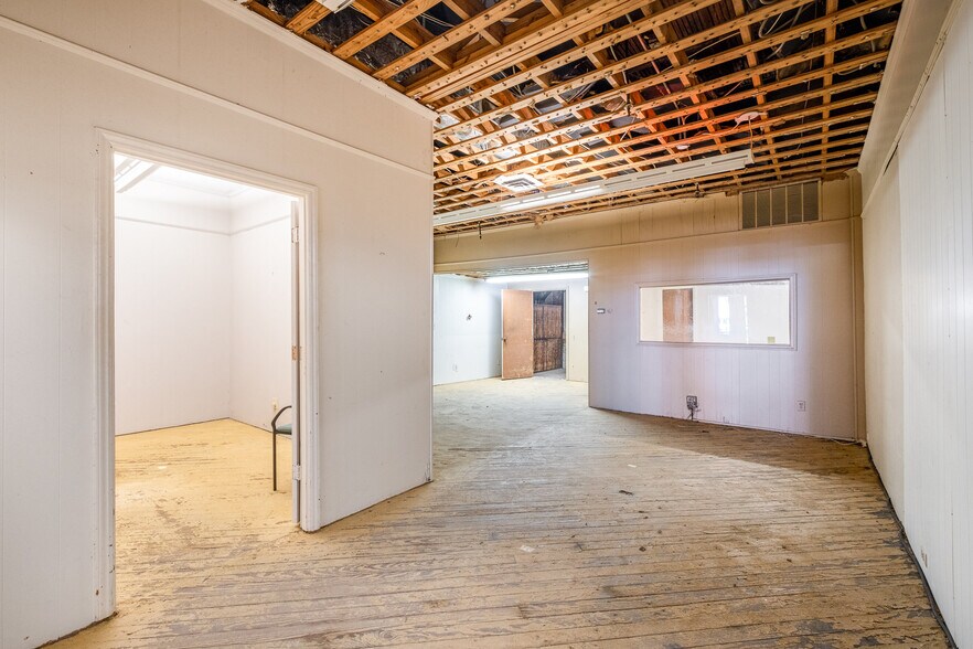 More Photos Of 109 Hampton St, Rock Hill Storefront Retail Office For Sale