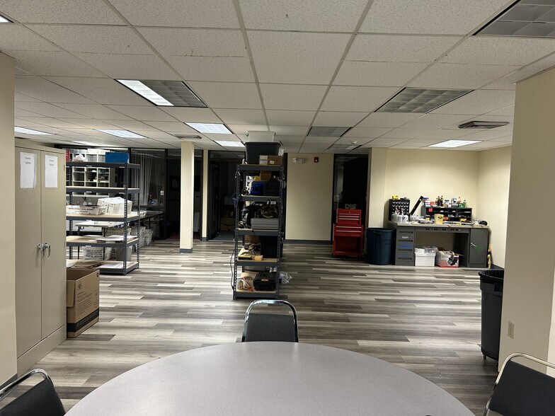 More Photos Of 162 Main St, Marlborough General Retail For Lease