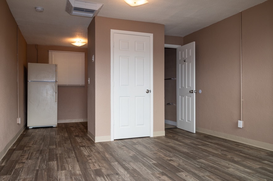 More Photos Of 2411 S 6th Ave, Tucson Apartments For Sale