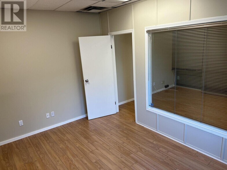 More Photos Of 938 Howe St, Vancouver Medical For Sale