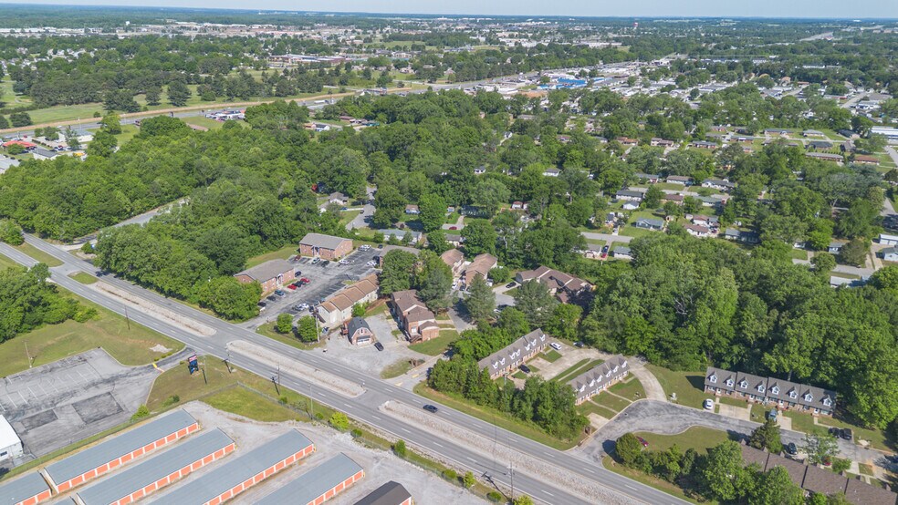 More Photos Of 162 Condor Ct, Clarksville Apartments For Sale