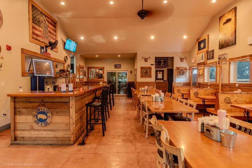 More Photos Of 3710 Waterwood Pass, Elmendorf Restaurant For Sale