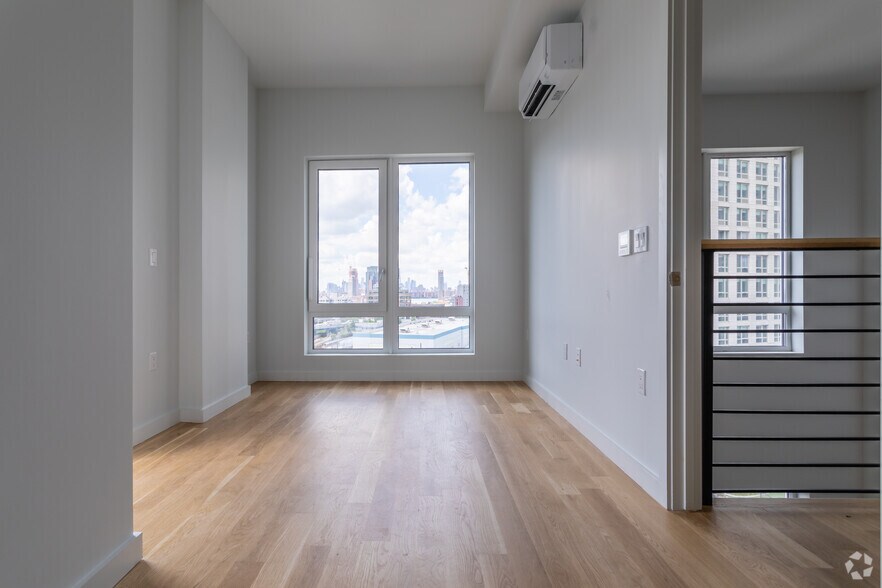 More Photos Of 45-67 Davis St, Long Island City Apartments For Lease