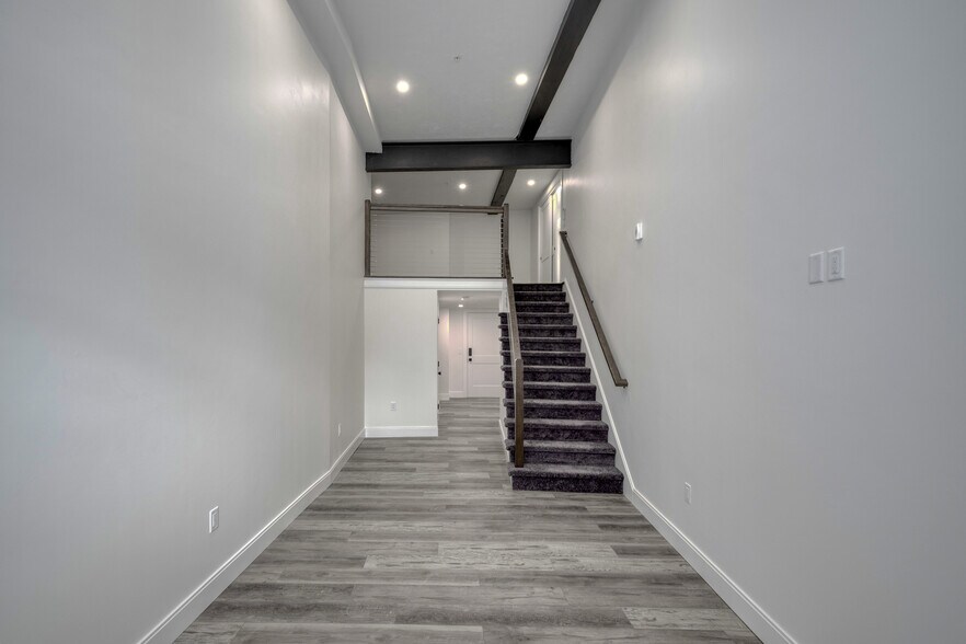 More Photos Of 10 Water St, Plymouth Apartments For Sale